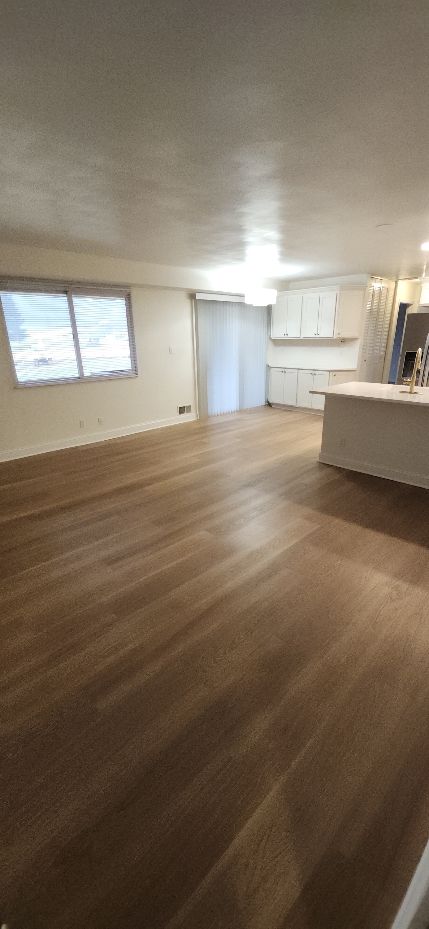 143 Lynnwood Manor-10